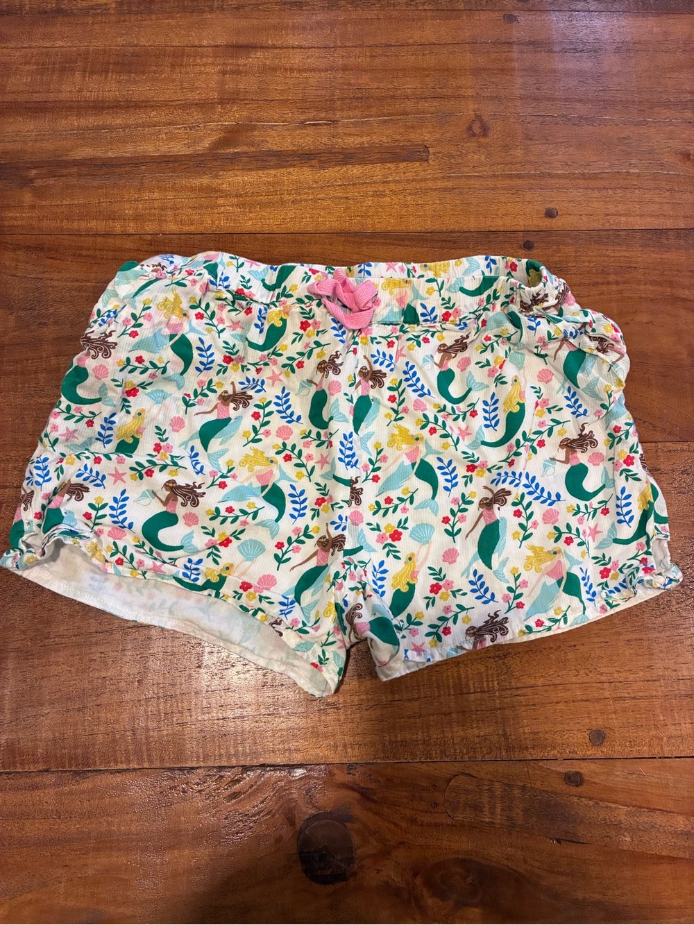 Boden Ivory Shorts with Multicolor Mermaid Print Size Girls 10